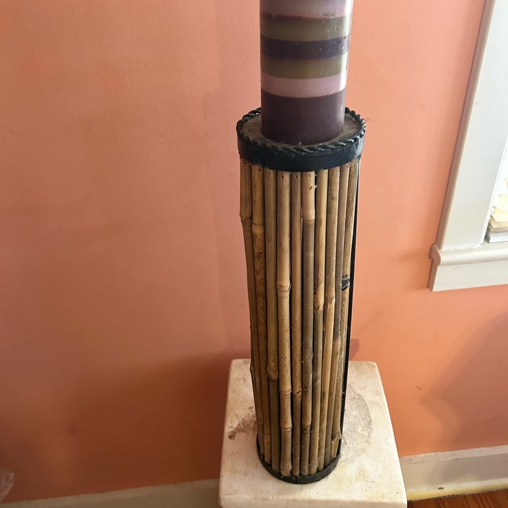 Candle holder w/candle